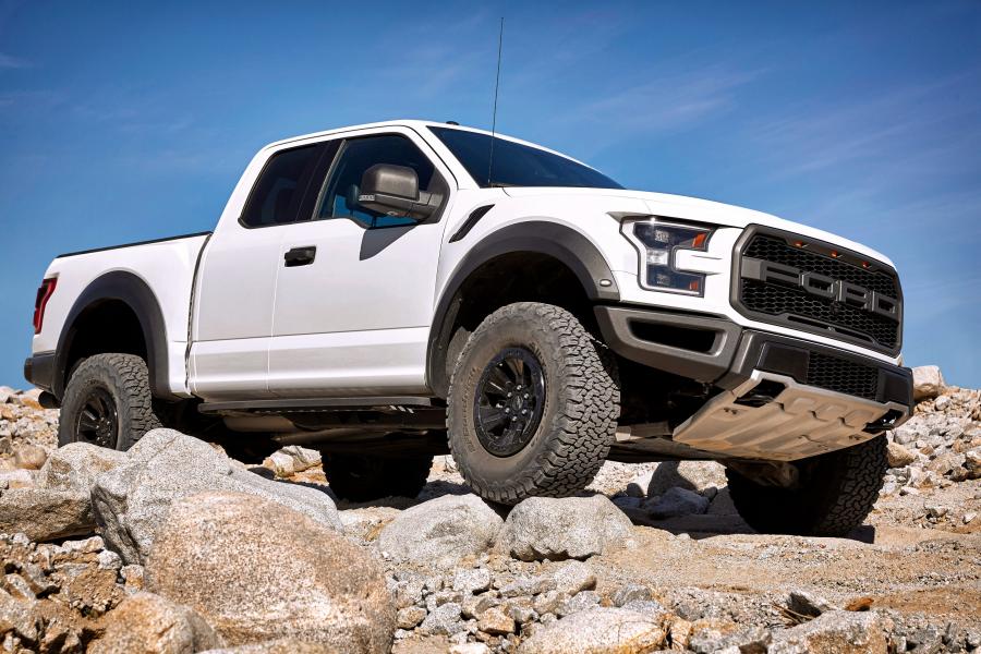  Ford F-150 Raptor 2016 года  (фото 29 из 39)